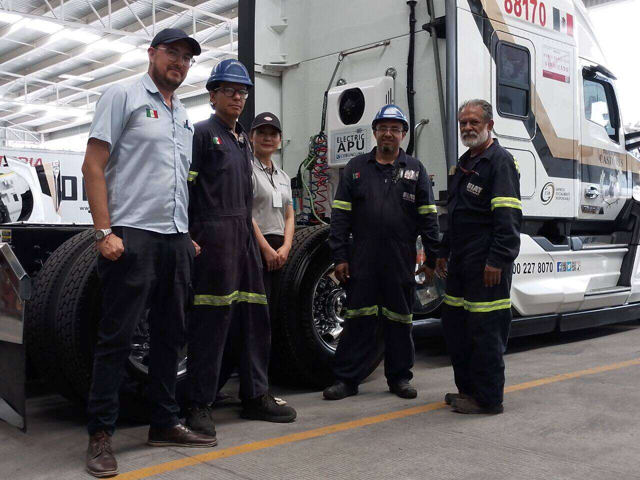 Installer training session with an installed Electric APU unit